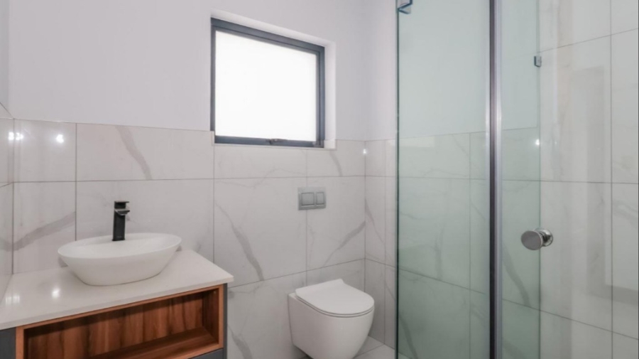 5 Bedroom Property for Sale in Leloko Lifestyle Estate North West